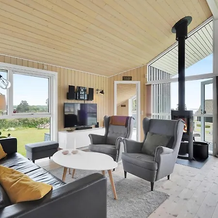 3 Bedroom In Semesterbostad Fåborg