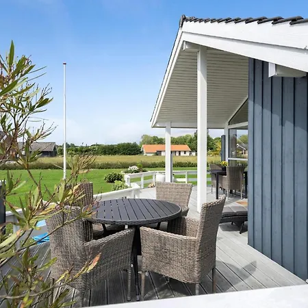 3 Bedroom In Semesterbostad Fåborg
